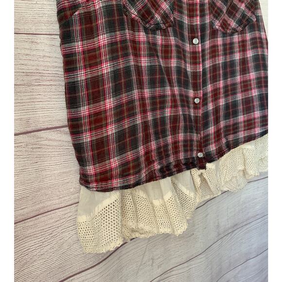 Hippie Laundry Sleeveless Plaid Button Up Shirt Boho Crochet Lace Ruffle Size L - Picture 12 of 15